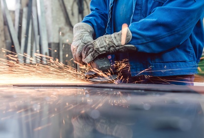 Arbeiter in Industriebetrieb