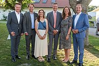 Hier ist das Präsidium der IV-Burgenland mit Ehrengästen am Sommerfest 2025 zu sehen.